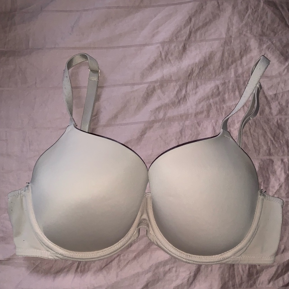 Victoria’s Secret PINK lightly-lined bra